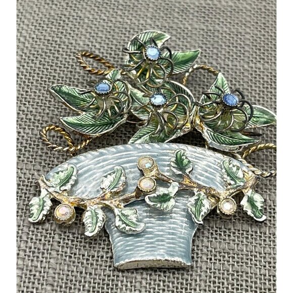 Vintage Brooch Flower Basket Pale Blue Flowers Vines Garland - Picture 6 of 11